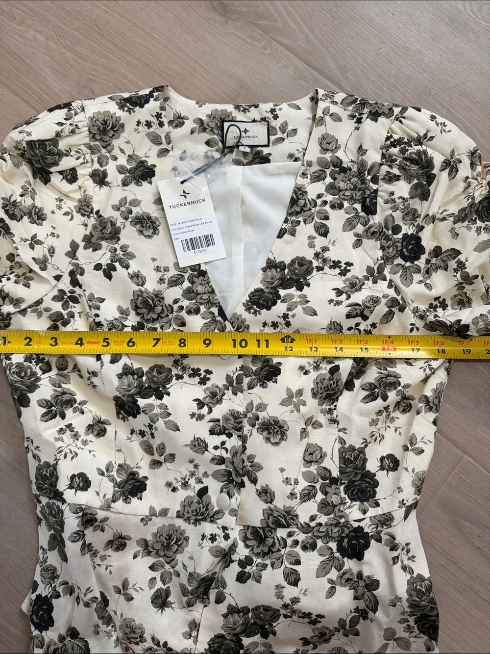 Tuckernuck Lisle Faded Roses Peplum Blouse NWT | Size Large